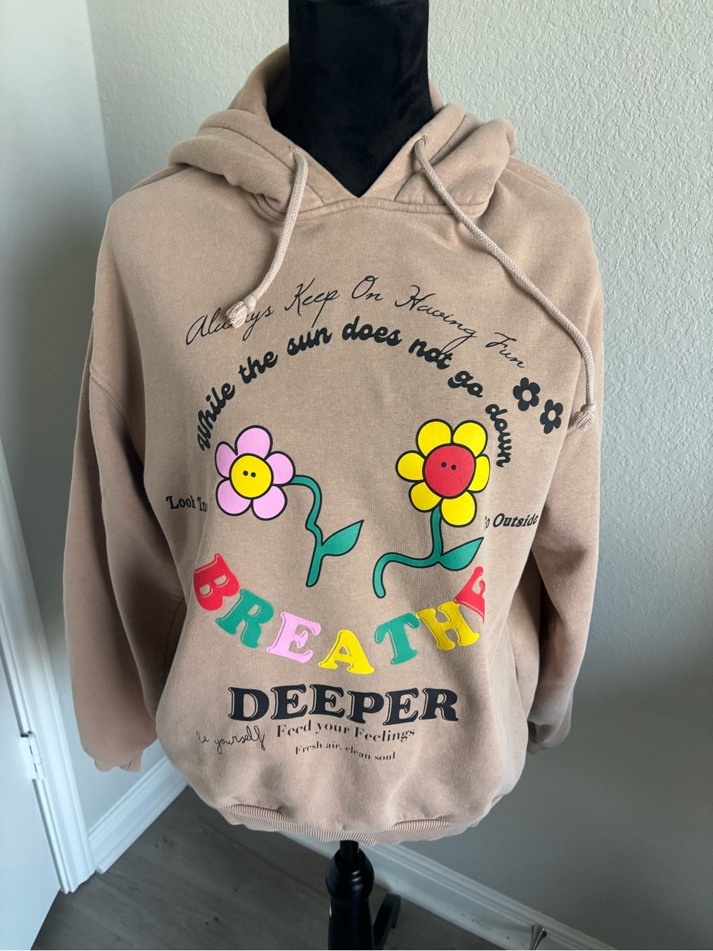 Bershka Breath Deeper Graphic Tab Hoodie Sweatshirt Size Small